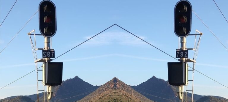 At Consultrans, we strengthen the development that the company is carrying out in the field of railway signalling, with the recent award of the «Technical assistance for the control and surveillance of the works of suppression of telephone blockade between Zafra-Huelva freight and Zafra-Llano de La Granja”.